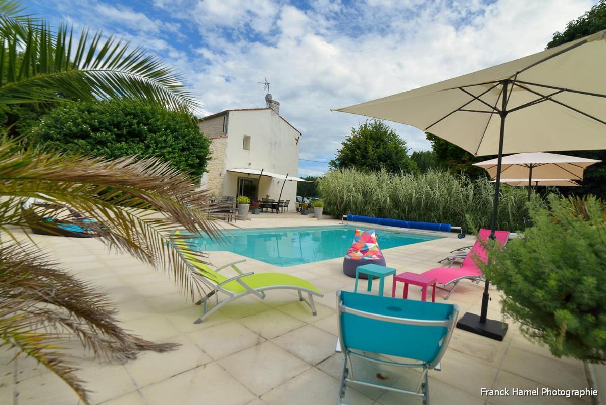 Le Clos Des Oiseaux Saintes Dış mekan fotoğraf