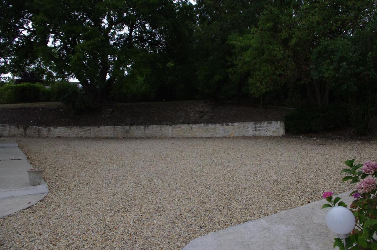 Le Clos Des Oiseaux Saintes Dış mekan fotoğraf