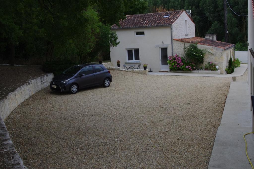 Le Clos Des Oiseaux Saintes Dış mekan fotoğraf