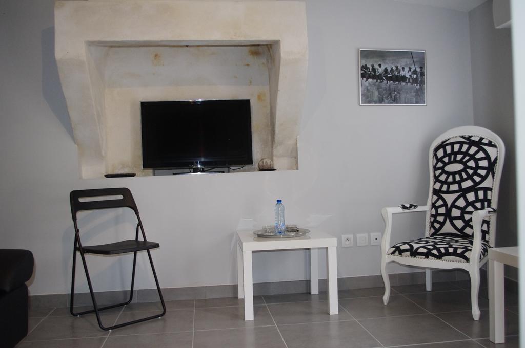 Le Clos Des Oiseaux Saintes Dış mekan fotoğraf
